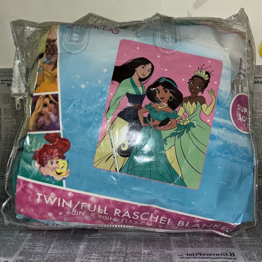 Twin/Full Raschel Blanket(Princess Blanket)